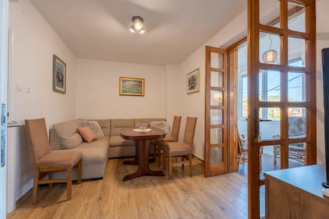Popular Airbnb listing: Apartment Lena & Lile close to Old town in Grad Dubrovnik