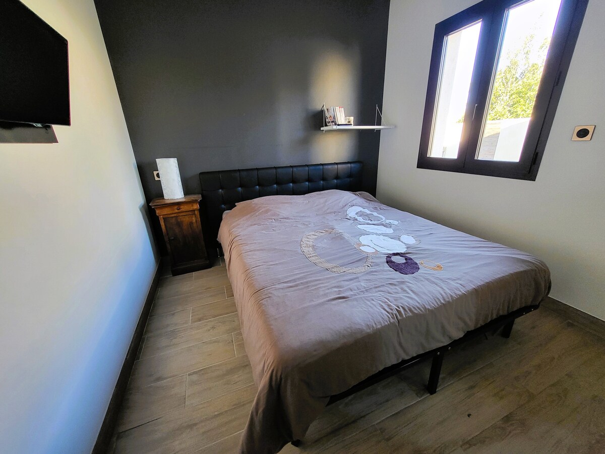 საძინებელი 4