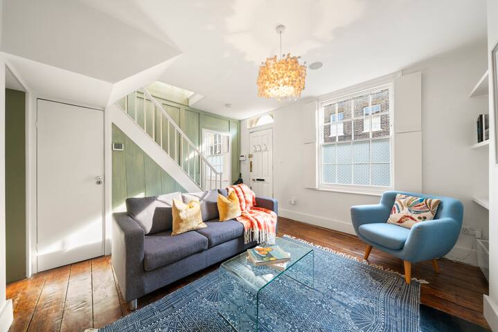 Beautiful Cottage in London | 3 Min to Waterloo gallery image 5