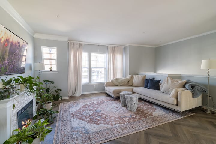 Spacious Townhome/ Near Dc & Annapolis - Columbia, MD