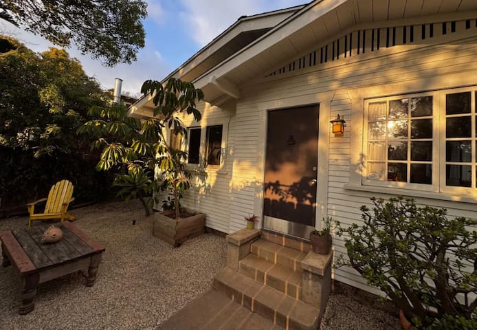 The White Cottage, Venice Beach.