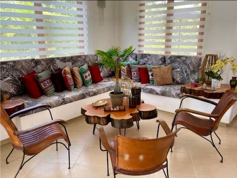 Top performing Airbnb: Spacious Country House - Private Pool and Jacuzzi in Carmen De Apicala
