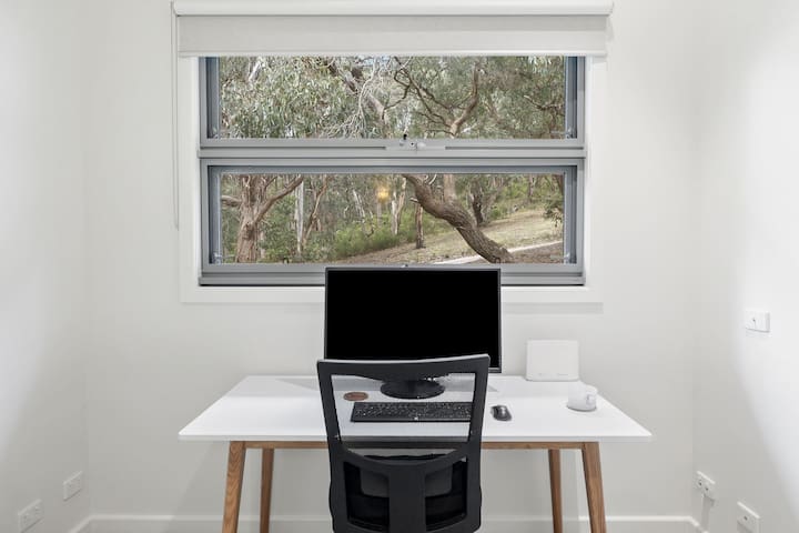 Serena- STAY AND PLAY gallery image 5