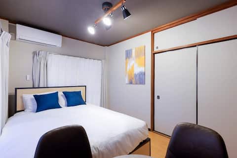 2 minutes walk from the nearest station! / a03