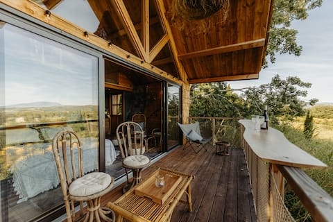 La Fontaine du Figuier Hut