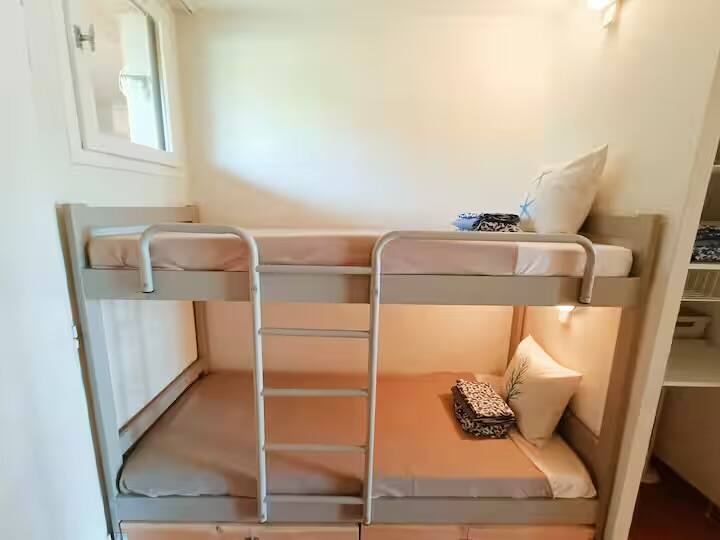 适合儿童甚至年长者（请注意，这些床不适合非常小的孩子