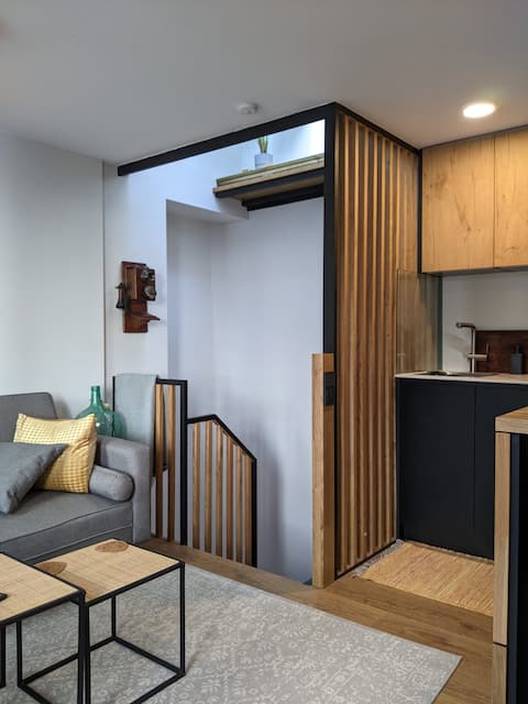 Anuncio de Airbnb popular: Independent, charming and centrally located apartment en A Coruña