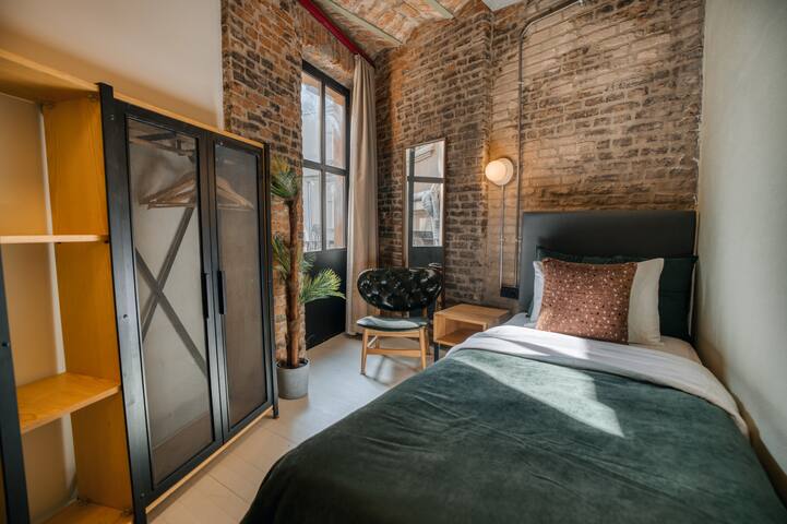 Private Villa, 4 Floors, 5 Rooms, 5 Bathrooms, 7AC gallery image 4