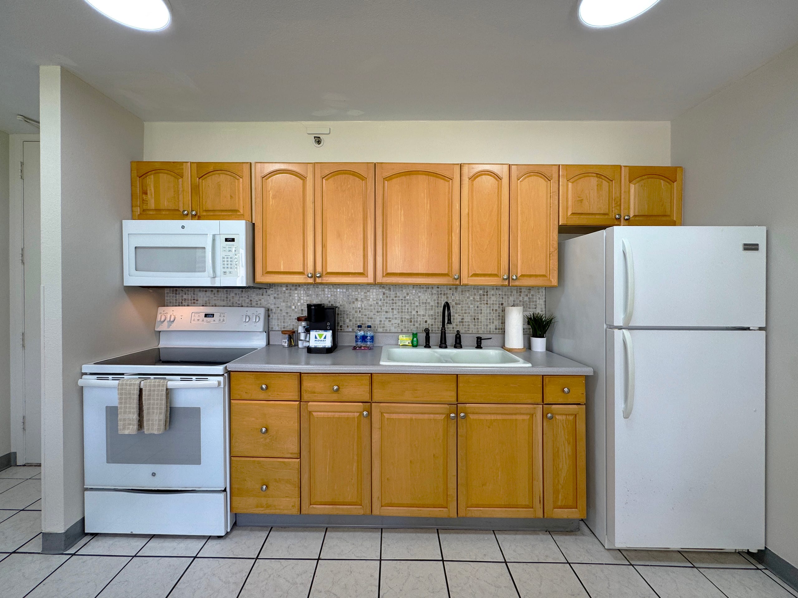 Condo in Honolulu · ★4.91 · 1 bedroom · 3 beds · 1 private bath - Image 13
