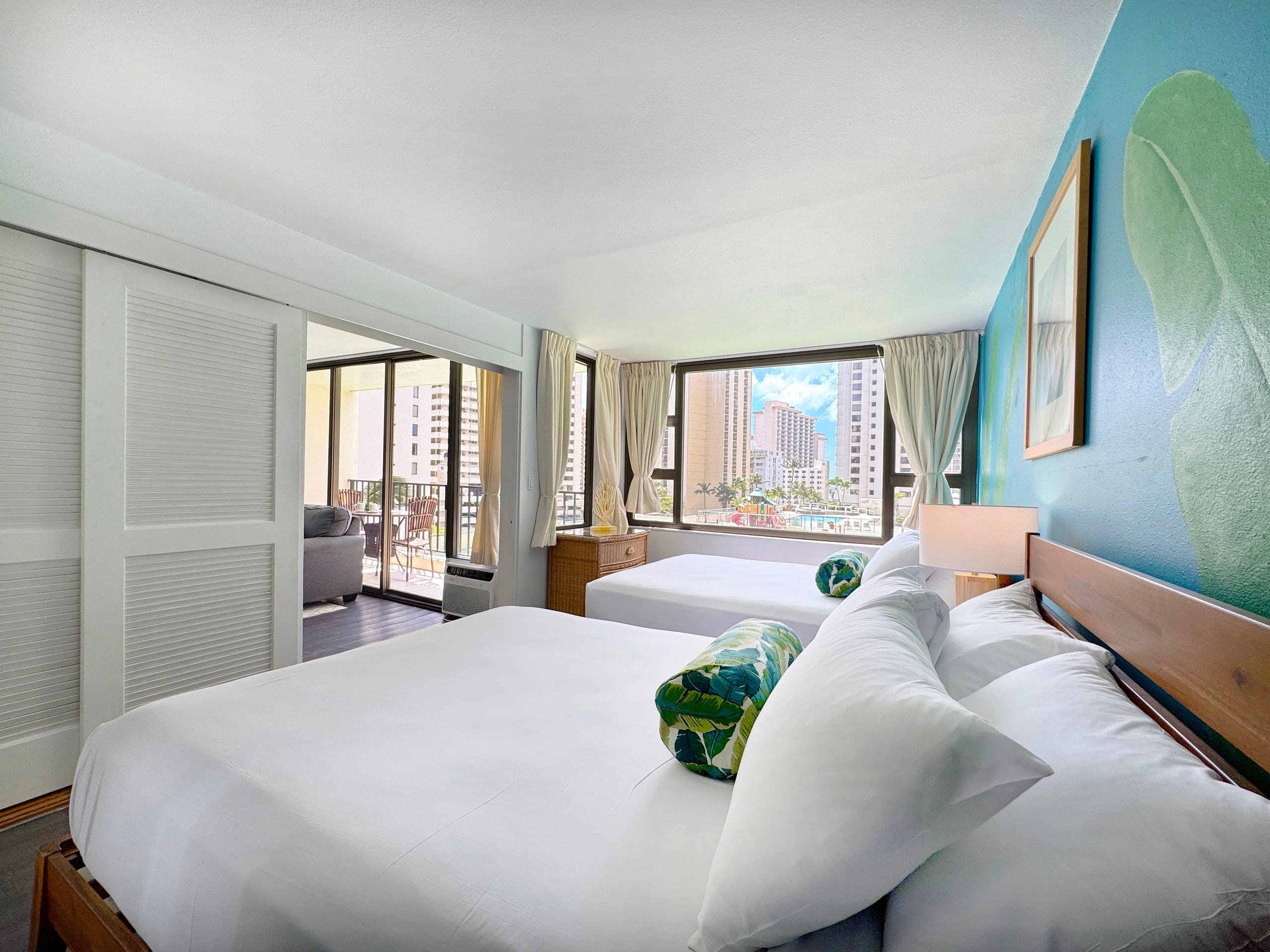 Condo in Honolulu · ★4.91 · 1 bedroom · 3 beds · 1 private bath - Image 20