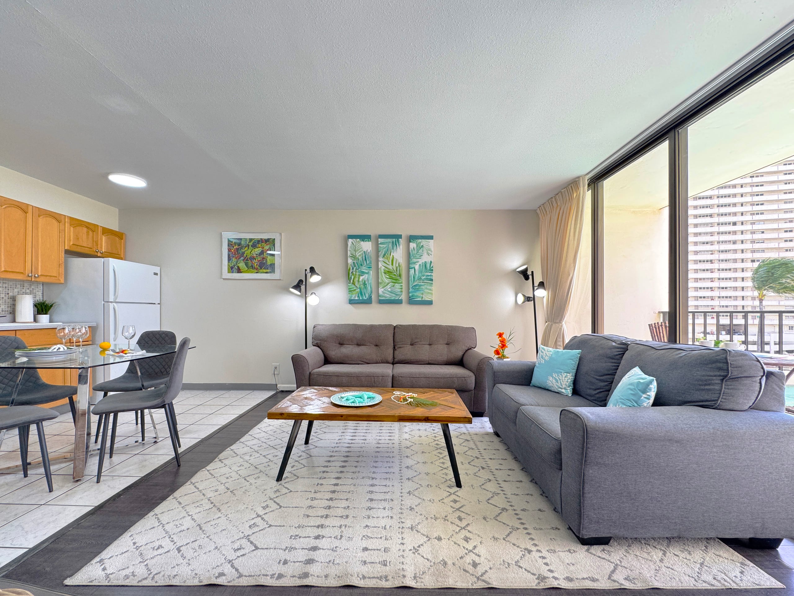 Condo in Honolulu · ★4.91 · 1 bedroom · 3 beds · 1 private bath - Image 7