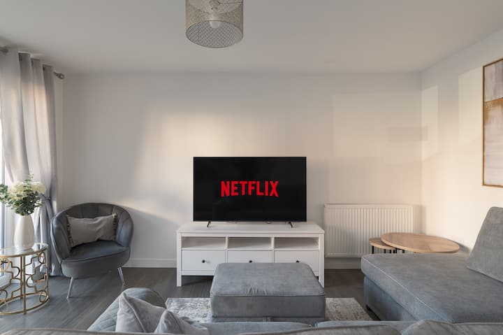 Spacious 2-bedroom Home With Parking & Wi-fi - Oxfordshire