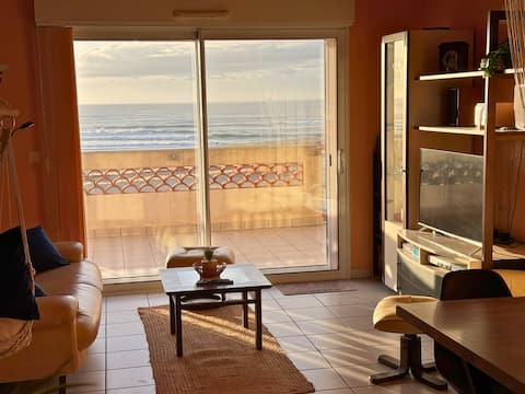 Top Airbnb: [Beach] Waterfront - Breathtaking View - Terrace in Vieux Boucau Les Bains