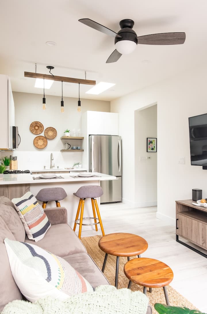 Modern Private Guesthouse, Close To Sea World - San Diego, CA