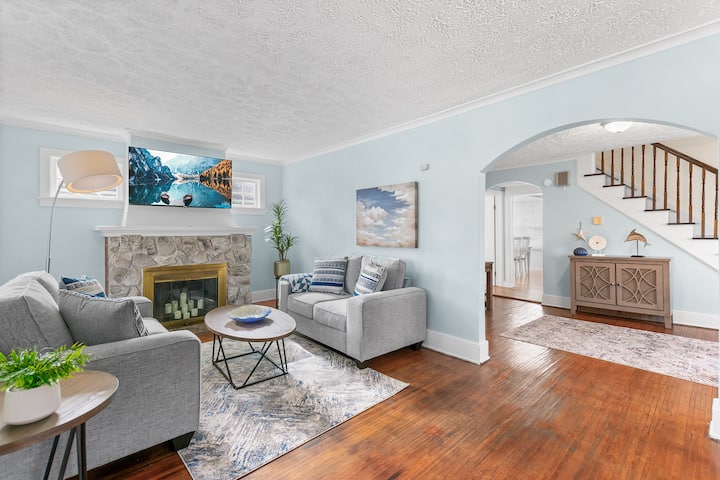 New Listing Discount! 3br/2ba-sleeps 6 W/game Room - Rochester, NY