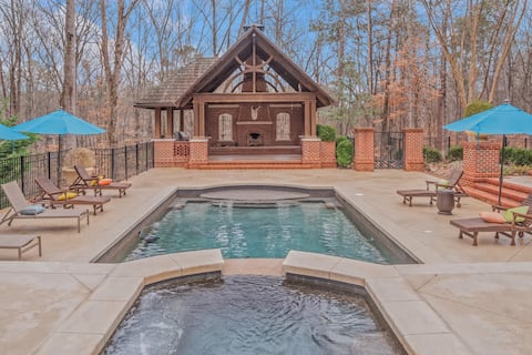 Luxury Oasis Mansion in the Woods near Atlanta