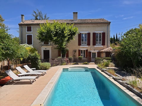 Mas with swimming pool between Ventoux and Luberon
