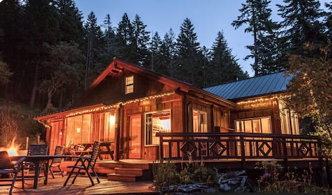 Best Location in Oakridge: Lake and Mountain Views