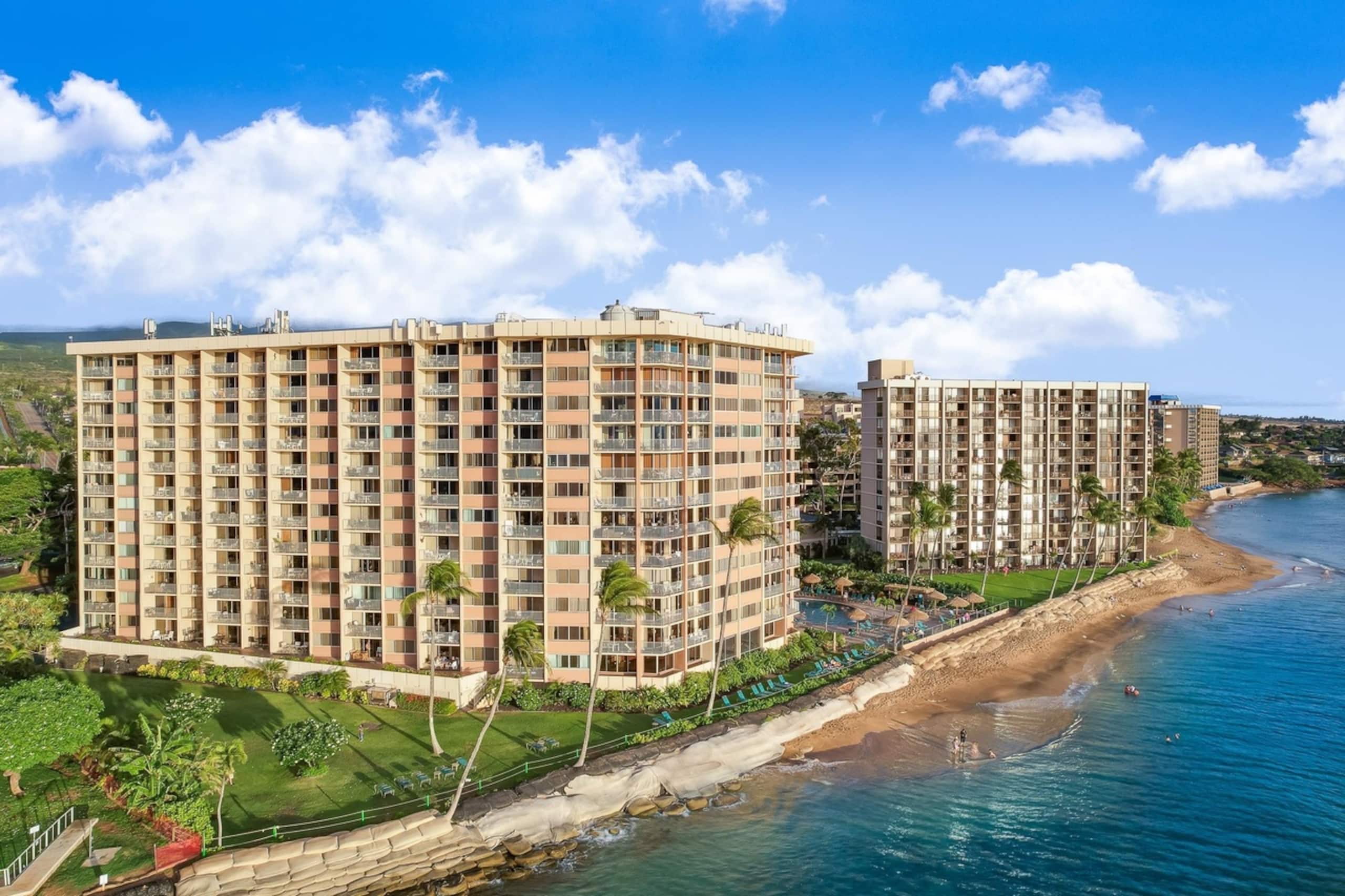 Ocean/Beach Front & Central Air - Image 33