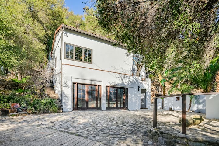 The Amethyst Inn Topanga – 20% OFF Special (Ltd) gallery image 2