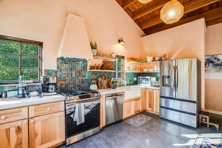 The Amethyst Inn Topanga – 20% OFF Special (Ltd) gallery image 4