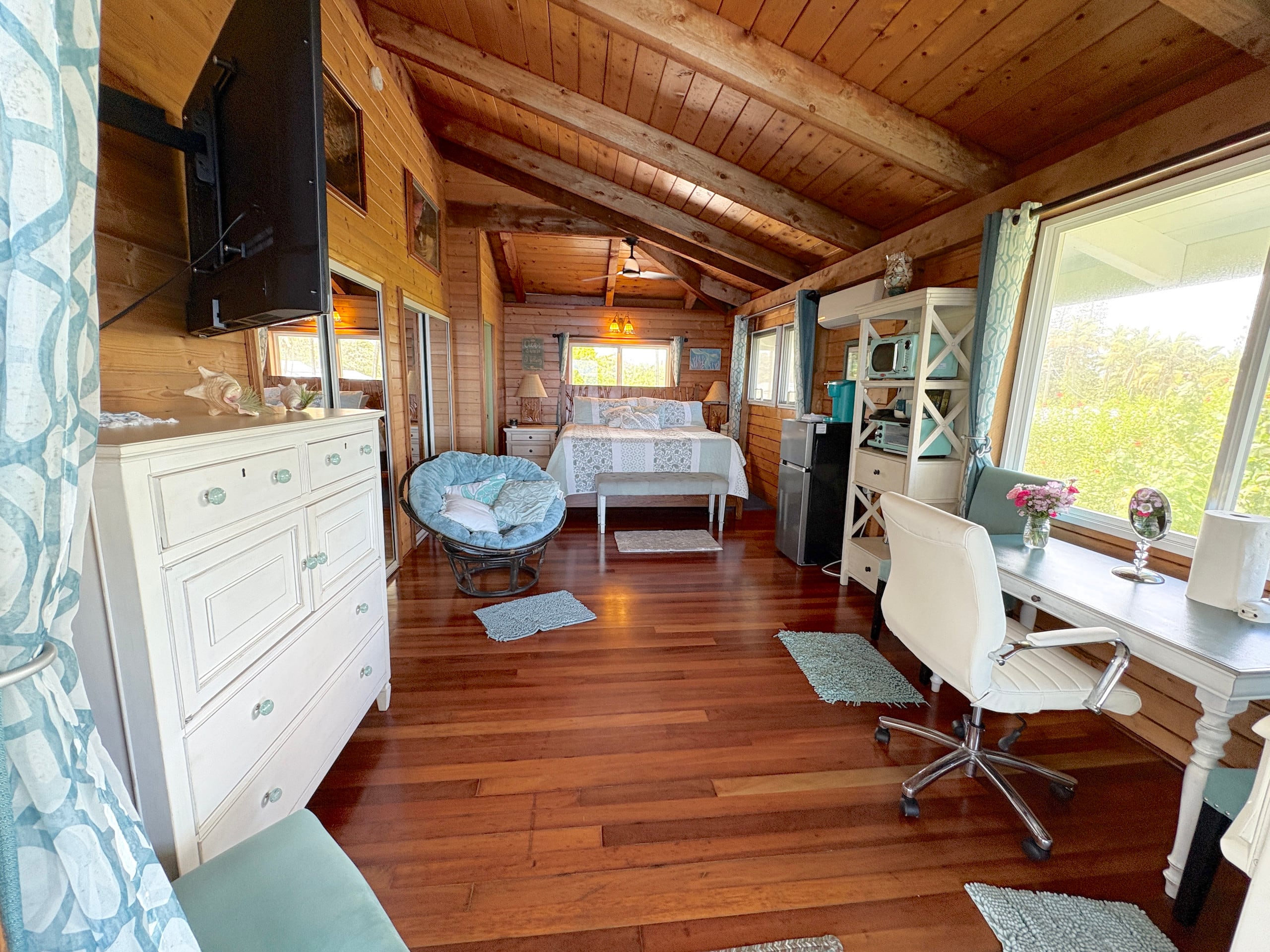 Home in Keaau · ★4.95 · 2 bedrooms · 2 beds · 1 bath - Image 7
