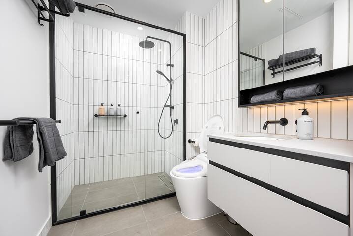 Burwood Boulevard Beauty | Gym | CarPark gallery image 5