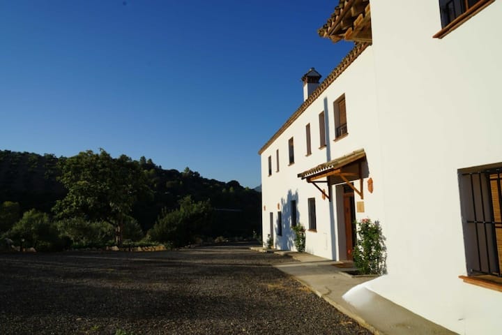Preciosa Hacienda Para Disfrutar - Coripe
