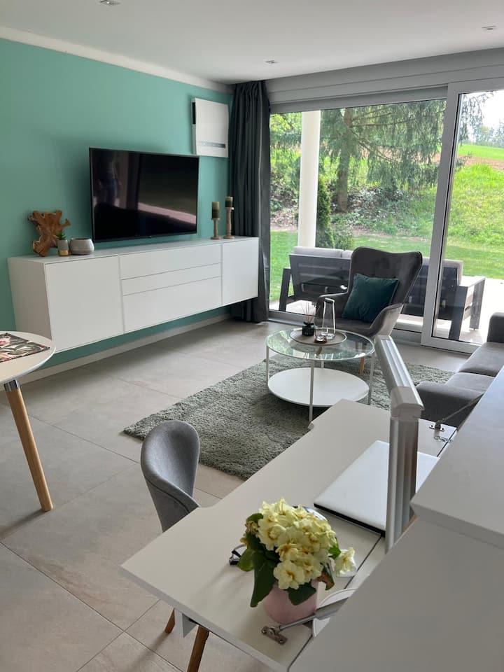 Modern 2-bed Forest Retreat - Idstein