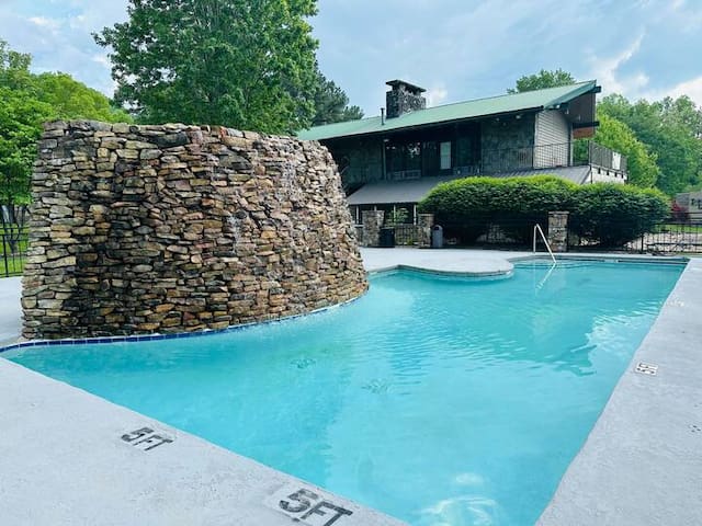 Tremont Lodge managed Airbnb listing 2