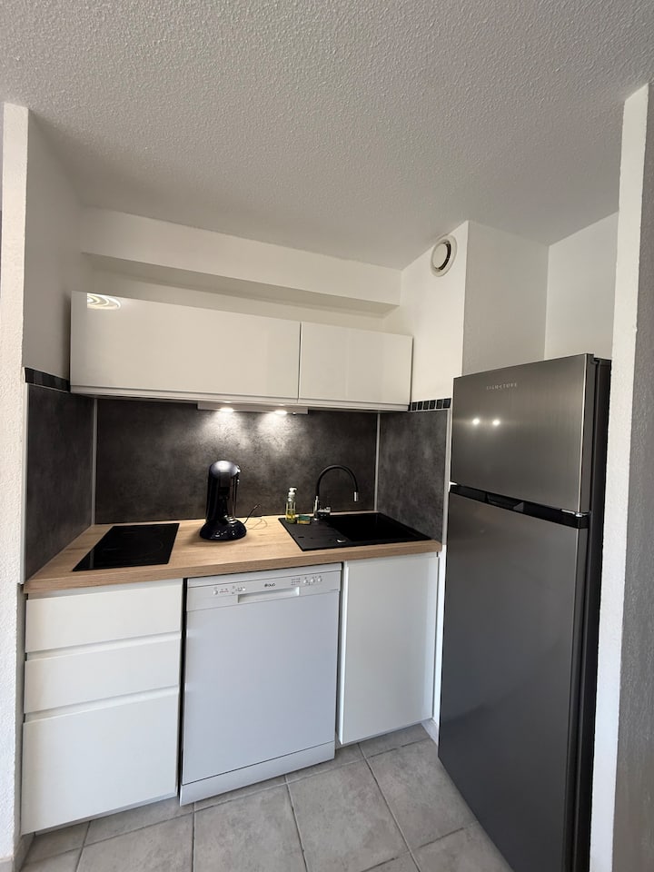 Appartement En Résidence Calme - Vias
