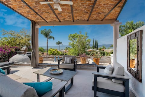 Top performing Airbnb: Casa Loba Yoga, Pickleball/Pool in Ajijic