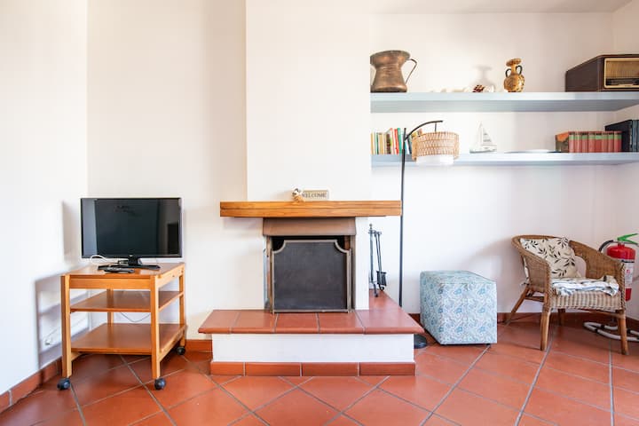 Comfy House With Free Parking - Viareggio