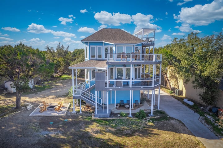 Lake View Hideaway | Decks, Game Room, Views - Canyon Lake, TX