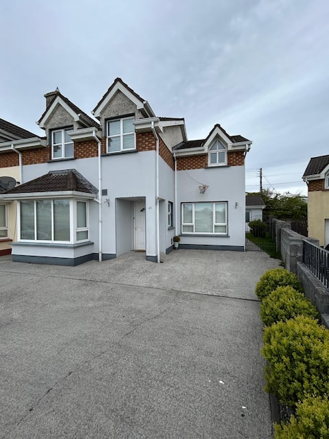 Serene home, in heart of Ennis