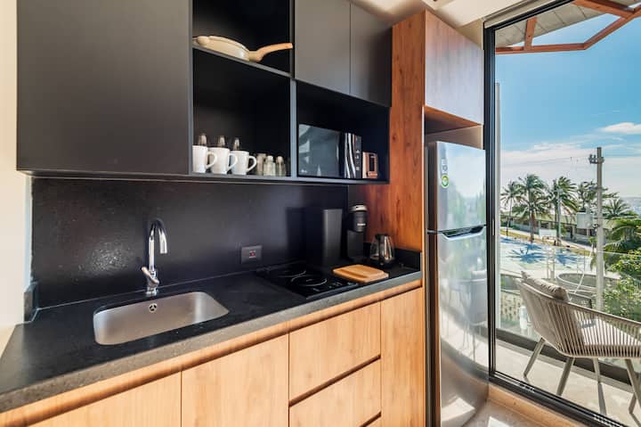 203 Oceanview Studio | Rooftop Pool + Balcony - Puerto Morelos