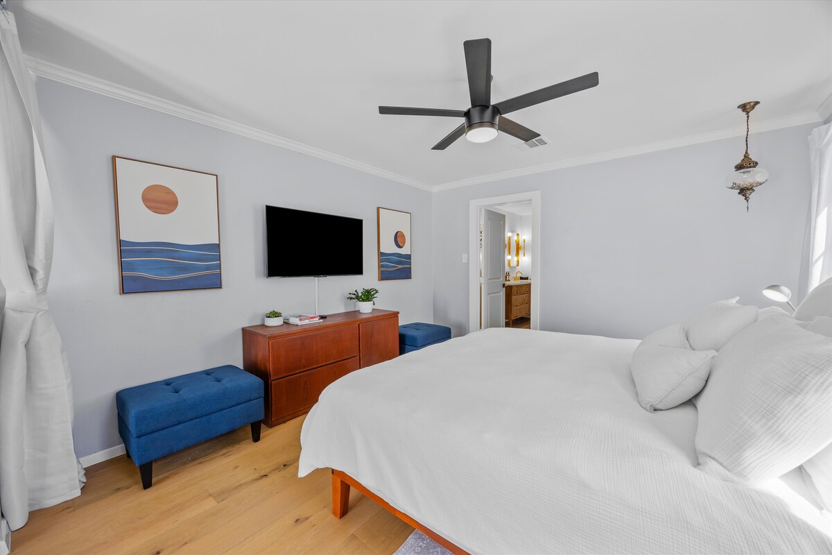 South Austin Suite