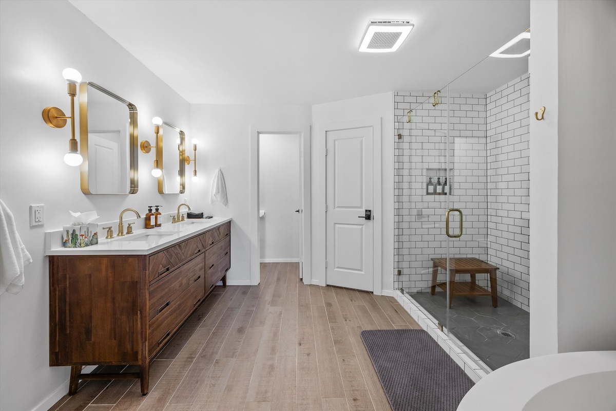 South Austin Suite