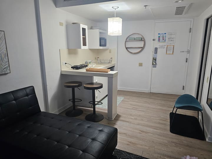 Budget Classic 1 Bedroom - Miami Beach, FL