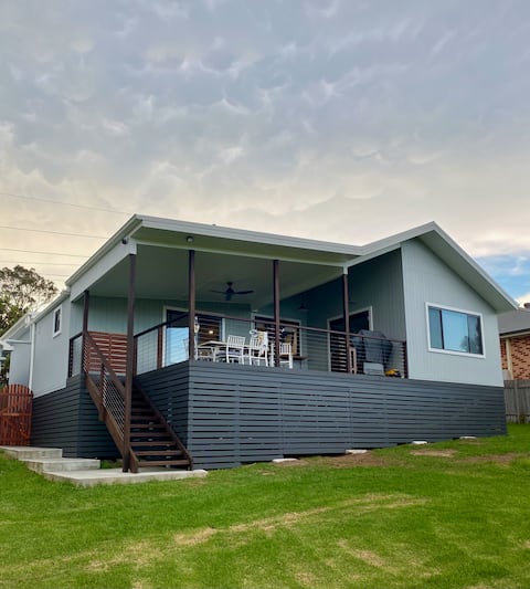 Rural paradise minutes from beach dog-friendly