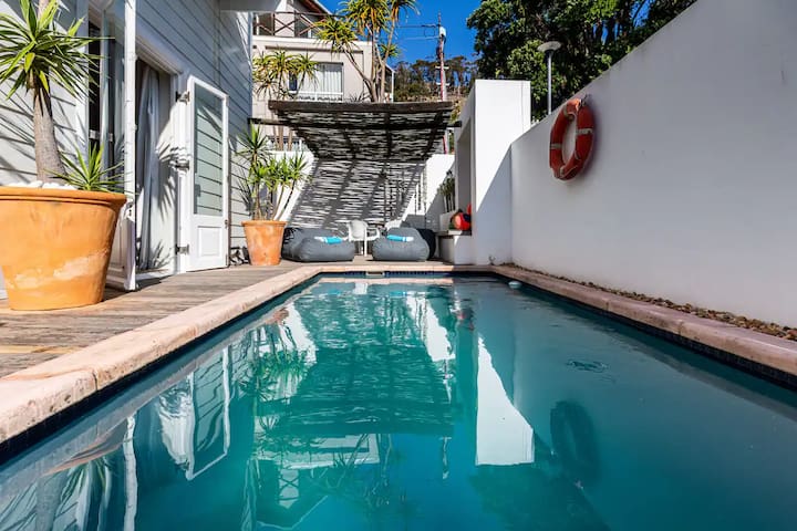 Clifton Mountainside Bungalow gallery image 4