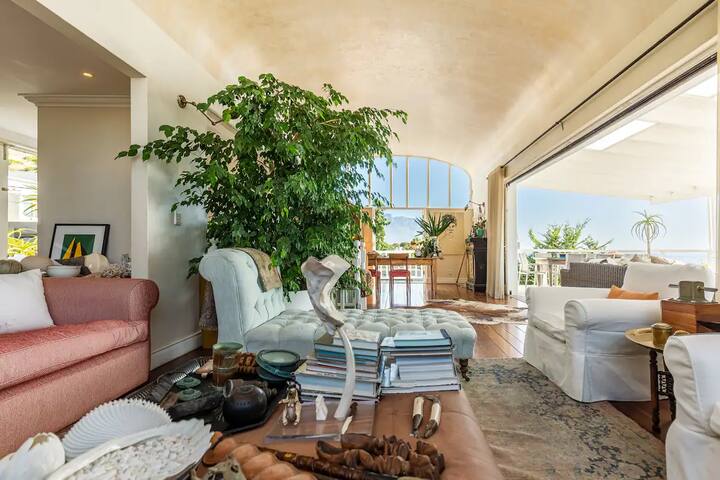 Clifton Mountainside Bungalow gallery image 5