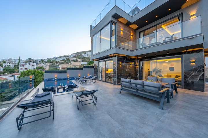 Kalkan Merkez şıK Havuzlu Villa - Kalkan