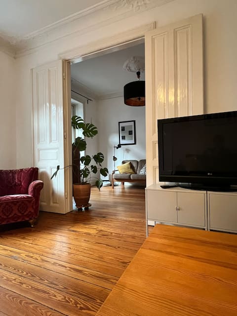 Leistungsstarkes Airbnb: Old building apartment harbor & Portuguese quarter in Neustadt