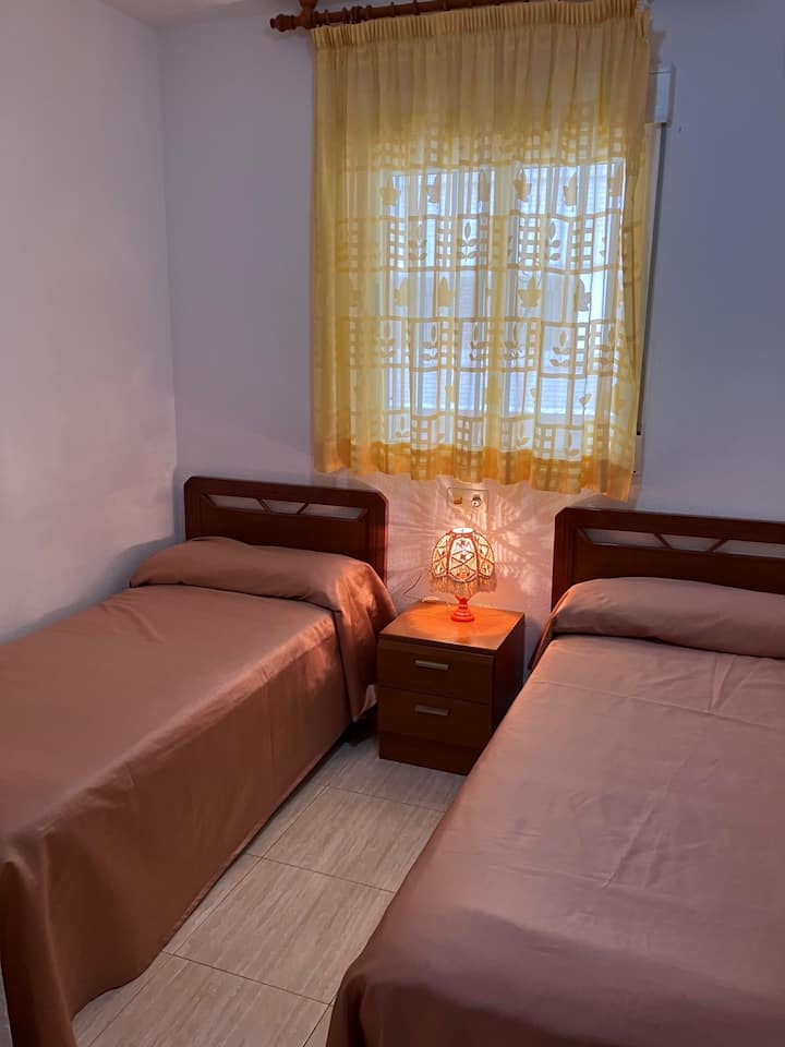 غرفة النوم 2