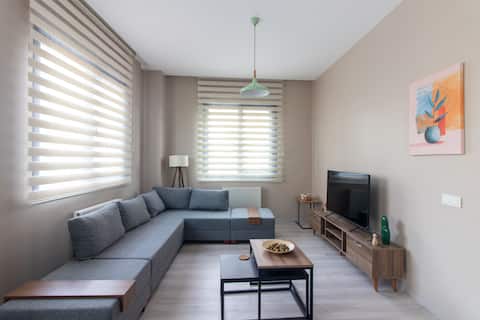 Popular Airbnb listing: Beautifully Designed 3BR 2BA Duplex in Kemerburgaz in Eyüpsultan