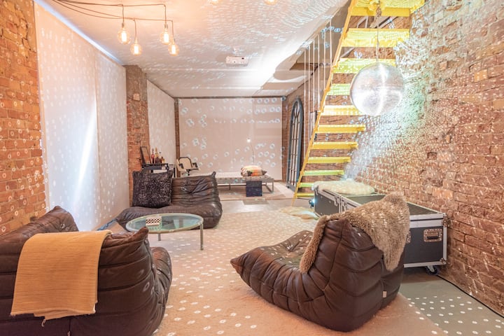 Remise Kreuzberg – 3 Floors And Terrace - Berlin-Kreuzberg