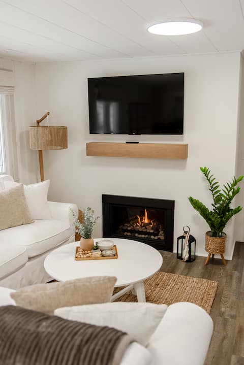 Popular Airbnb listing: Beach and Bay Cottage in Rondeau in Chatham Kent