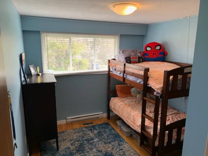 غرفة النوم الثالثة - أسرّة بطابقين