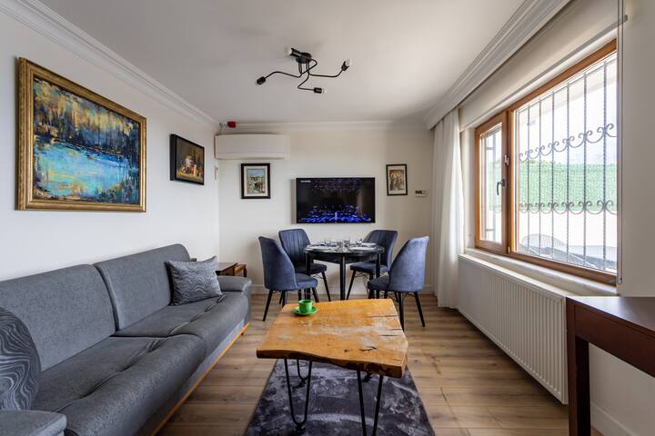 Viewpoint Villa : Views | Garden | BBQ | Piano |AC gallery image 5